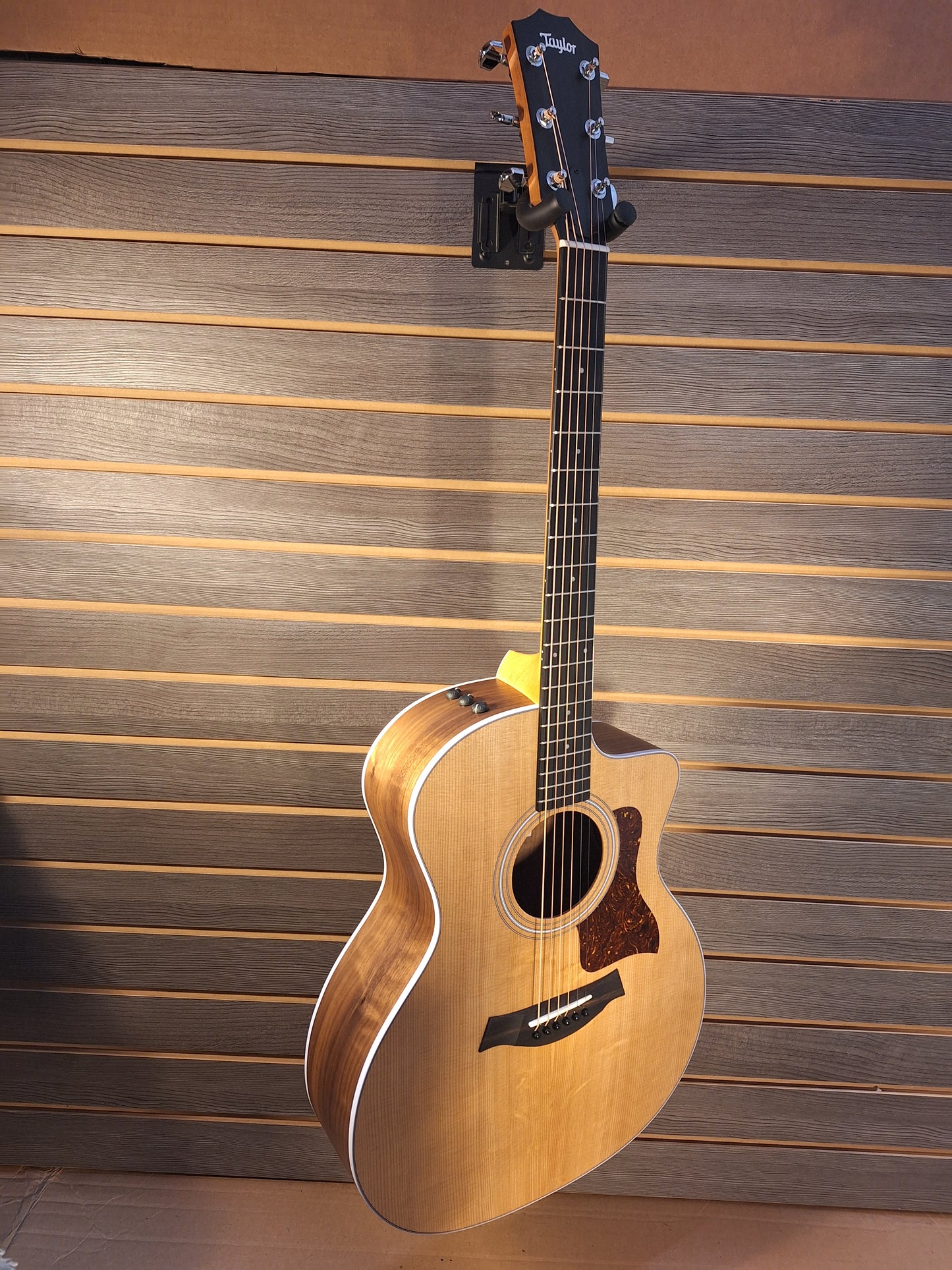 Taylor 214ce Acoustic/Electric Guitar