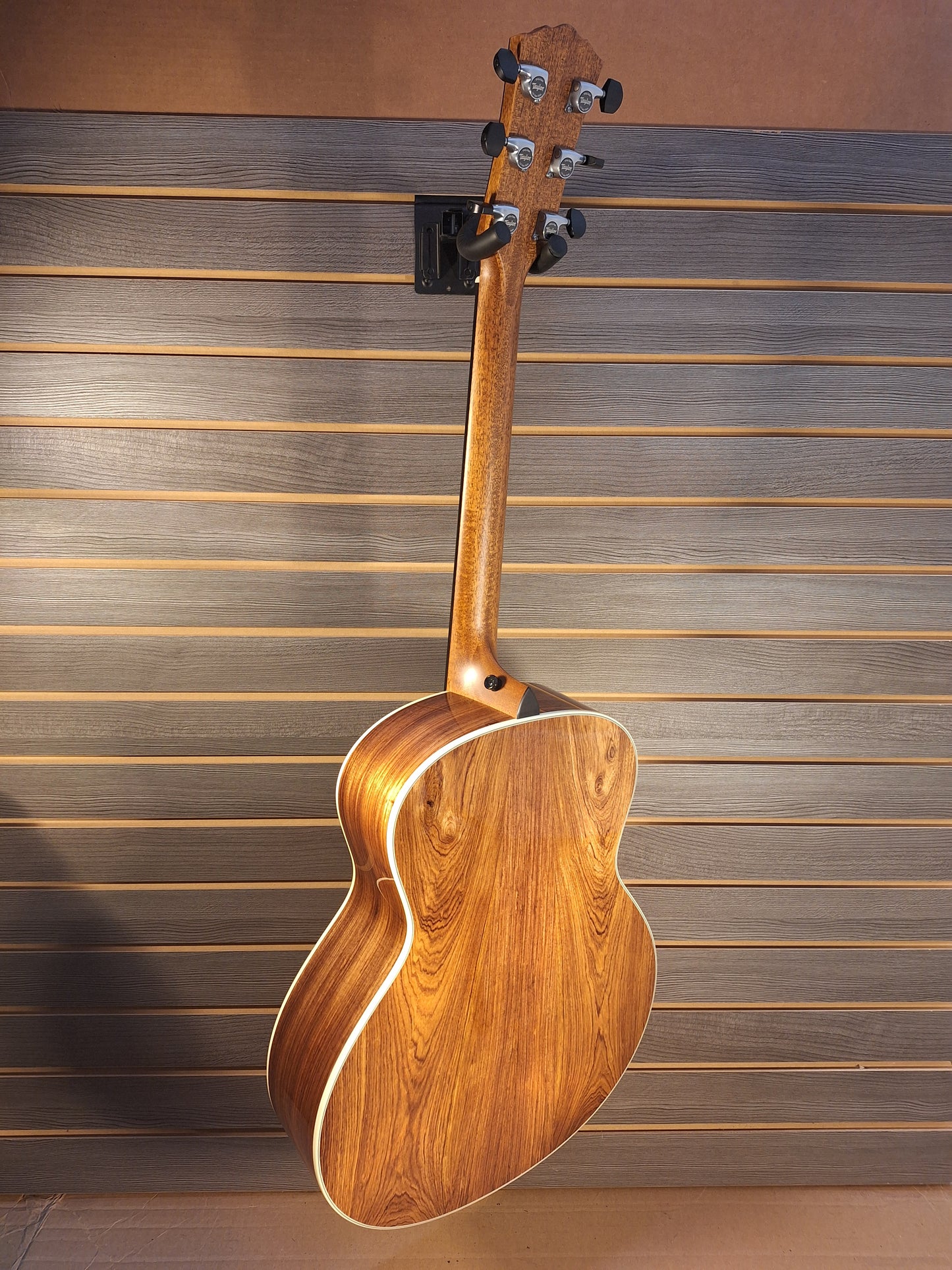Taylor Gold Label 814e SB Guitar