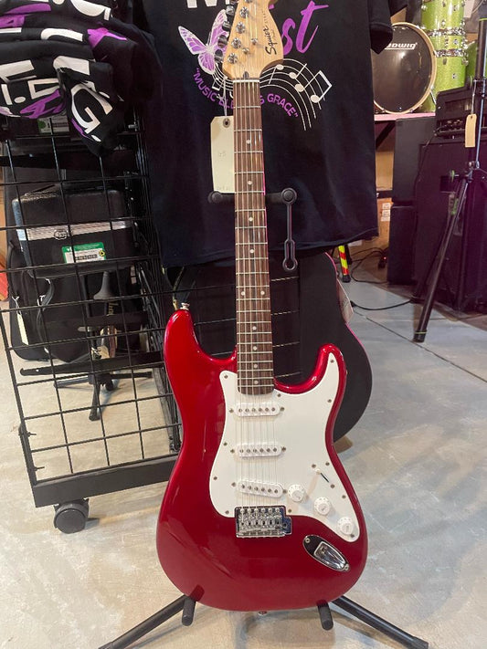 Previously Loved: Fender Squier Strat Affinity Series W/GB