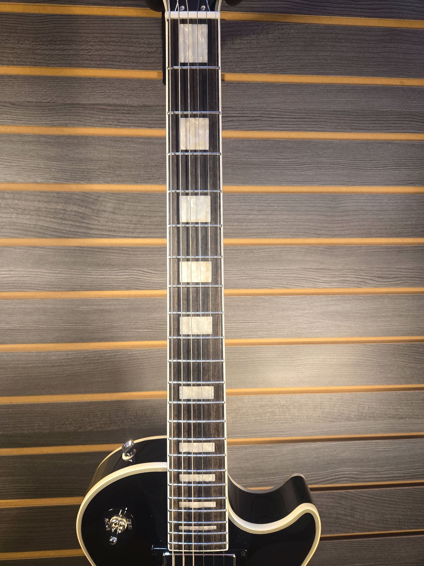 Epiphone Adam Jones Art Series Queen Bee Les Paul Custom Silverburst w/Hard Protector Case