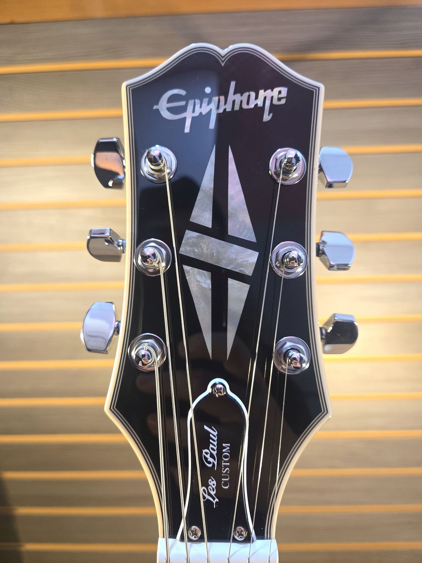 Epiphone Adam Jones Art Series Queen Bee Les Paul Custom Silverburst w/Hard Protector Case