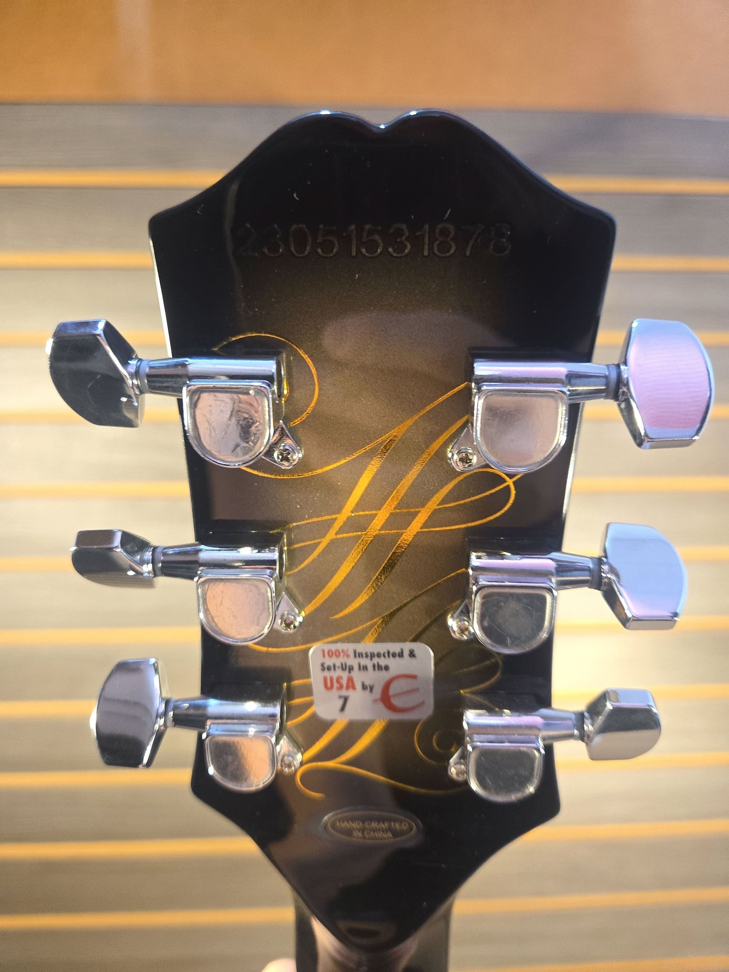 Epiphone Adam Jones Art Series Queen Bee Les Paul Custom Silverburst w/Hard Protector Case