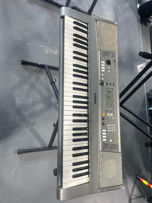 PREVIOUSLY LOVED: Yamaha PSR-E303 Protatone With Stand