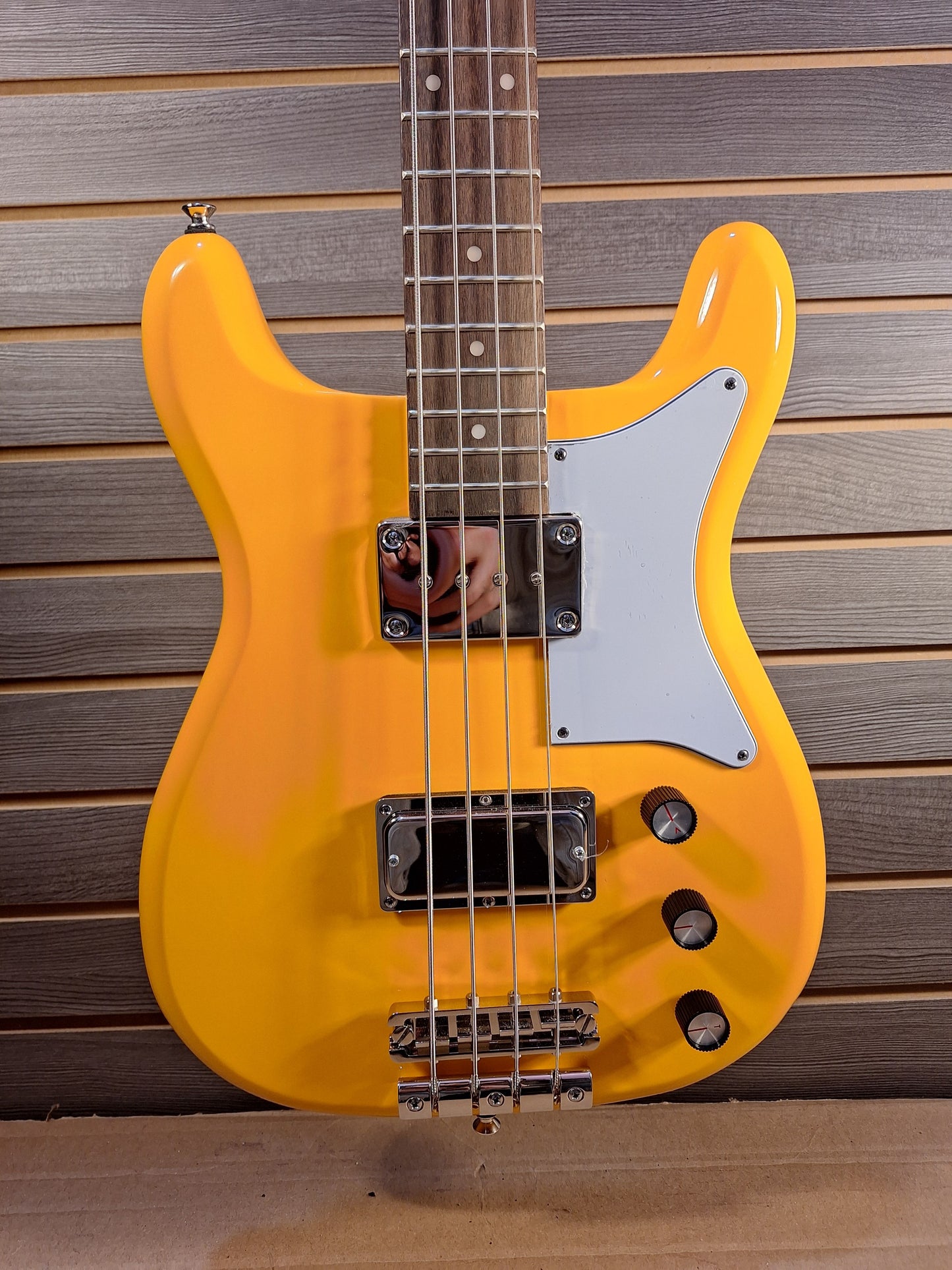 Epiphone Newport Bass (Short Scale) California Coral