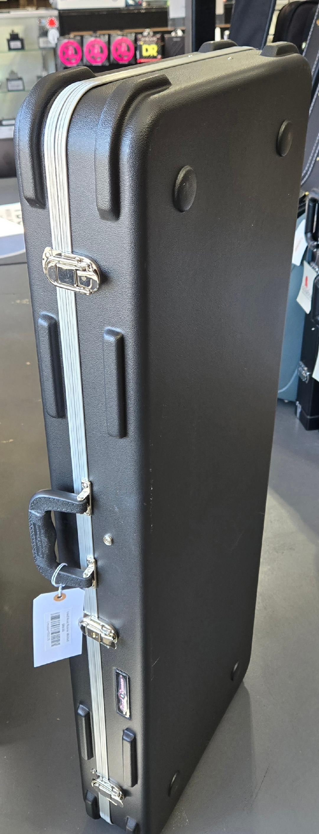 Used Road Runner Molded Electric Hard Case