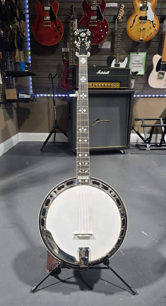 Previously Owned Gibson Banjo Mastertone With Hard Case