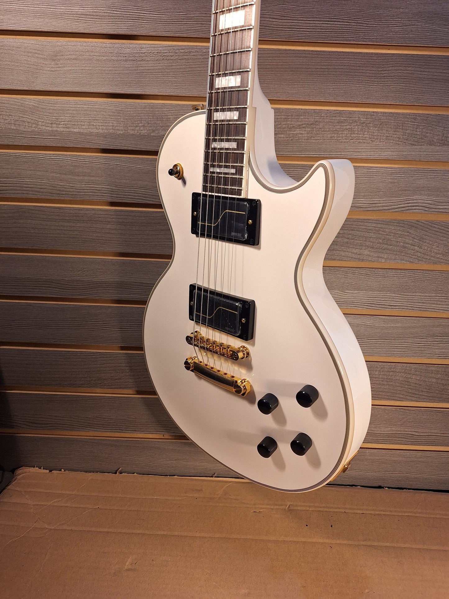 Epiphone Matt Heafy Les Paul Custom Origins With Hard Case Bone White