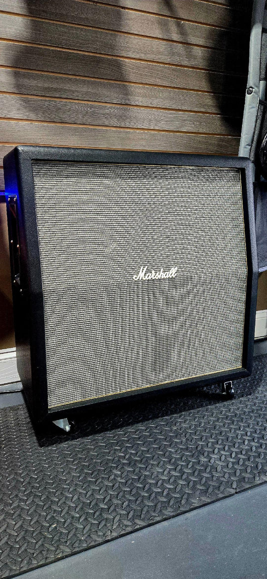 Previously Loved Marshall ORI 412A (on castors)